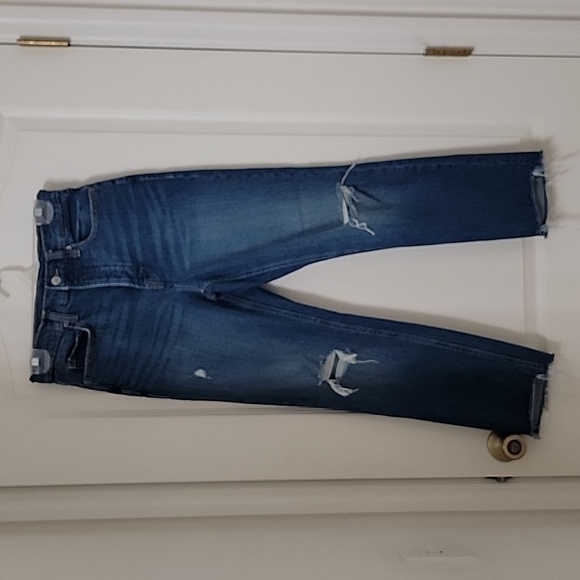 Old Navy Size 4 Ultra High Rise Super Straight Button Fly Jeans with Frayed Hem - Picture 11 of 15